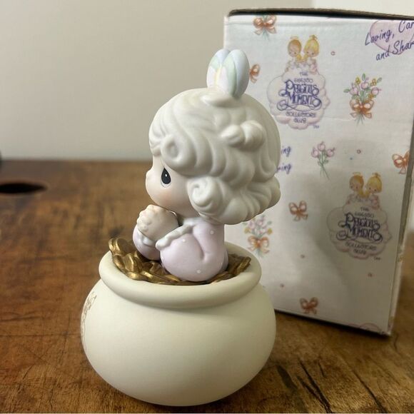 Precious Moments Collectors' Club You Are The End Of My Rainbow Pot of Gold 5" - Picture 5 of 11